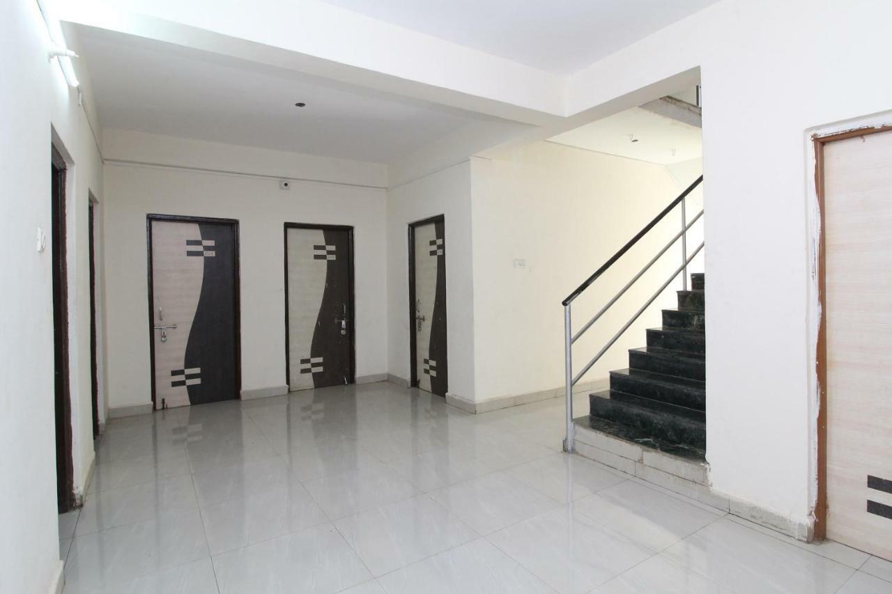 Spot On 37198 Matoshree Niwas Hotel Lonavala Esterno foto